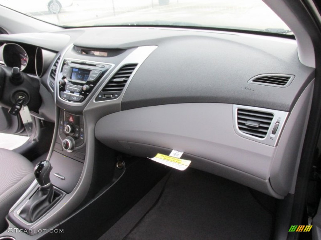 2016 Elantra SE - Phantom Black / Gray photo #16