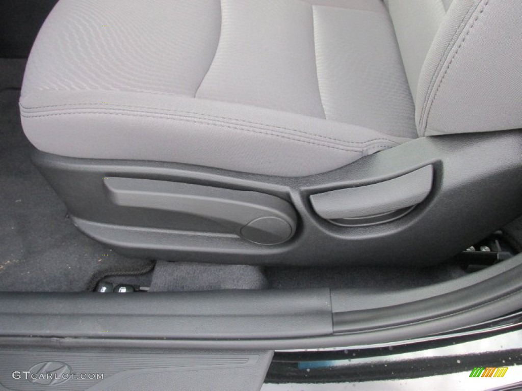 2016 Elantra SE - Phantom Black / Gray photo #22