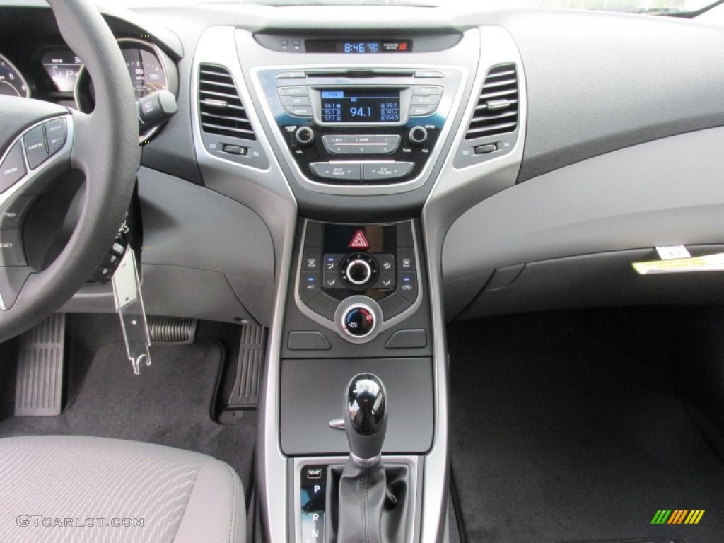 2016 Elantra SE - Phantom Black / Gray photo #24