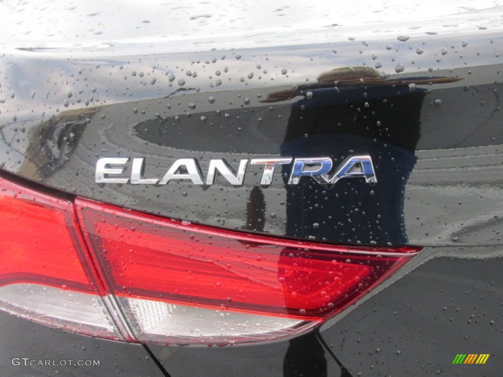 2016 Elantra Value Edition - Phantom Black / Black photo #14
