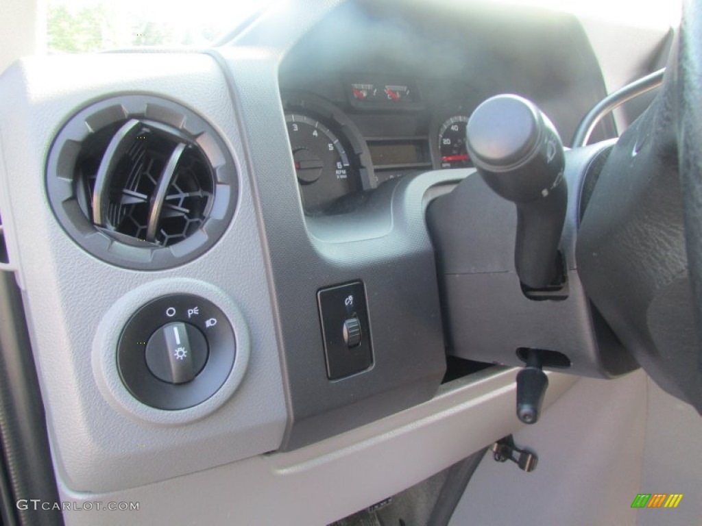 2013 E Series Van E350 XLT Extended Passenger - Dark Blue Pearl / Medium Flint photo #42