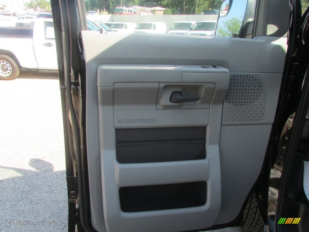 2013 E Series Van E350 XLT Extended Passenger - Dark Blue Pearl / Medium Flint photo #43