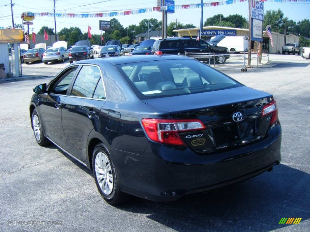 2014 Camry LE - Attitude Black Metallic / Ivory photo #3