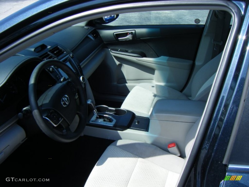 2014 Camry LE - Attitude Black Metallic / Ivory photo #6