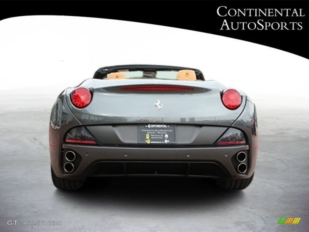 2010 California  - Grigio Silverstone (Dark Grey Metallic) / Beige photo #8