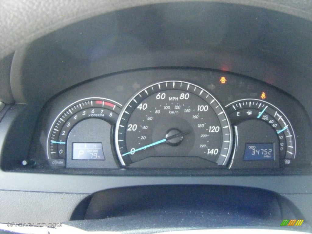 2014 Camry LE - Attitude Black Metallic / Ivory photo #8