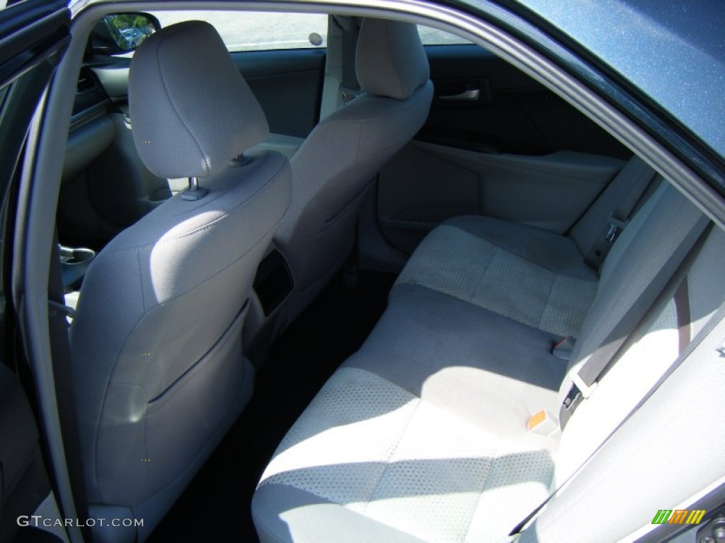 2014 Camry LE - Attitude Black Metallic / Ivory photo #10