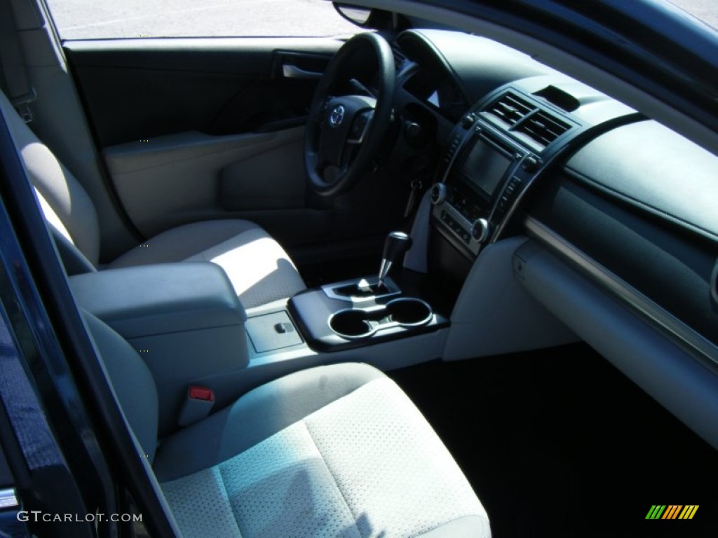 2014 Camry LE - Attitude Black Metallic / Ivory photo #14