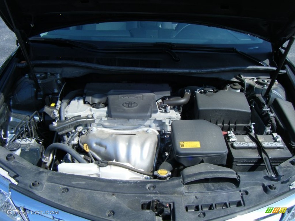 2014 Camry LE - Attitude Black Metallic / Ivory photo #16