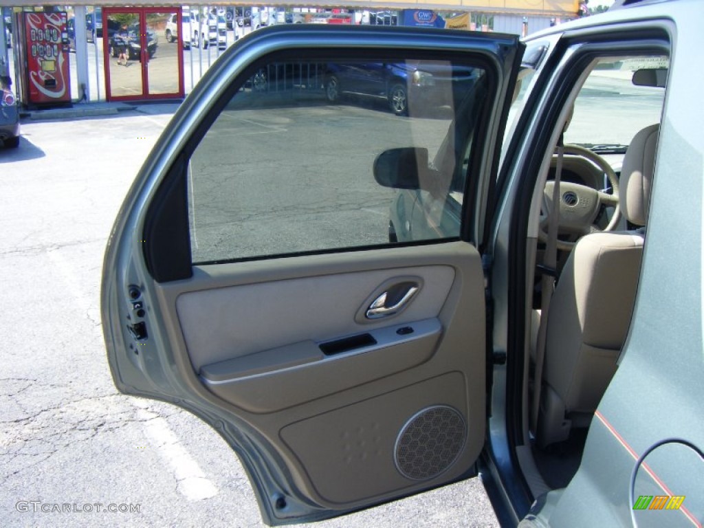 2006 Mariner Luxury - Light Tundra Metallic / Pebble/Light Parchment photo #10
