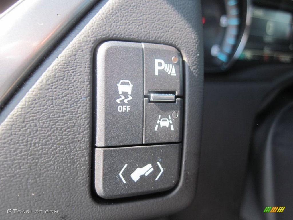 2016 Chevrolet Tahoe LTZ 4WD Controls Photo #106365305