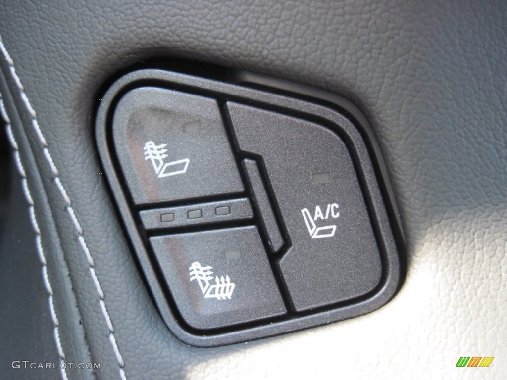 2016 Chevrolet Tahoe LTZ 4WD Controls Photo #106365473