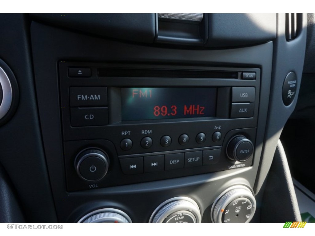2016 Nissan 370Z Coupe Audio System Photos