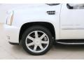 White Diamond Tricoat - Escalade ESV Luxury AWD Photo No. 26