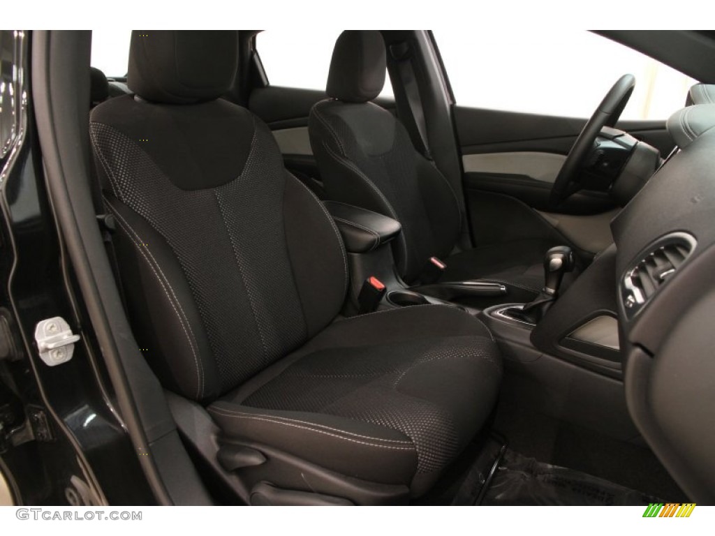 2015 Dart SXT - Pitch Black / Black/Light Tungsten Accent Stitching photo #14