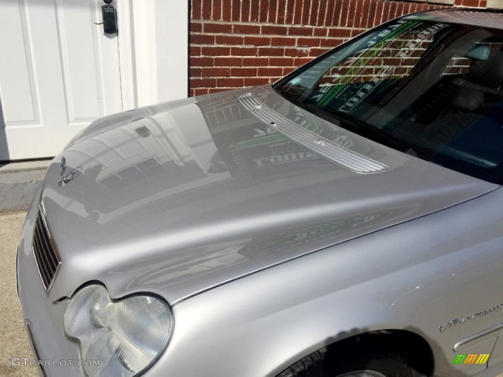 2003 C 32 AMG Sedan - Brilliant Silver Metallic / Charcoal photo #39