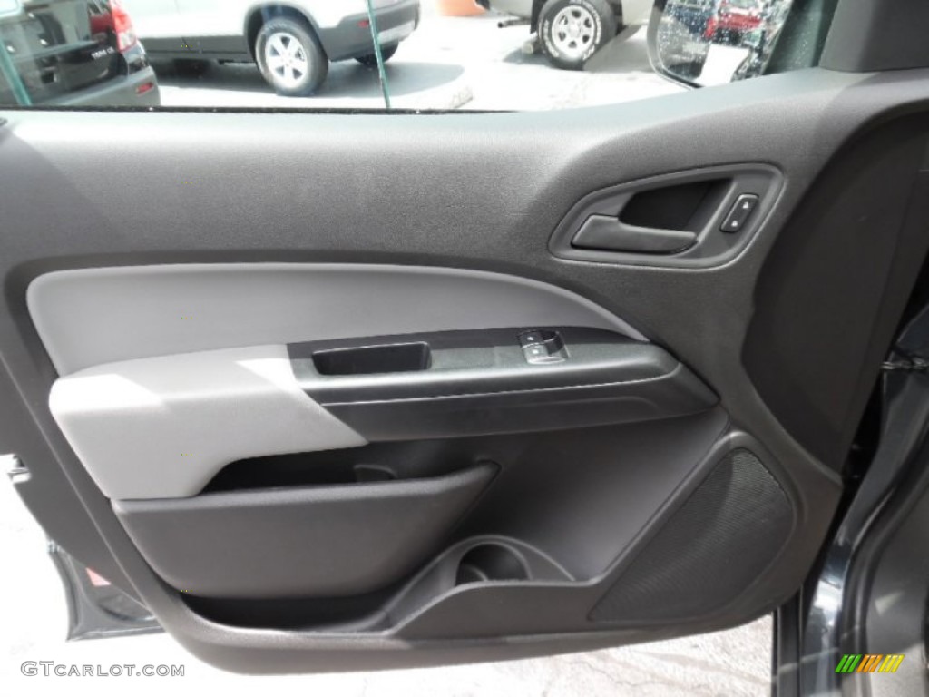 2016 Chevrolet Colorado WT Extended Cab 4x4 Jet Black/Dark Ash Door Panel Photo #106375922