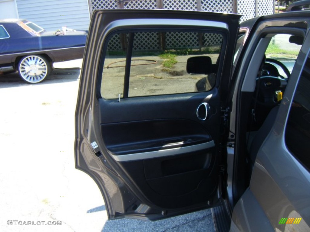 2011 HHR LT - Cyber Gray Metallic / Gray photo #9