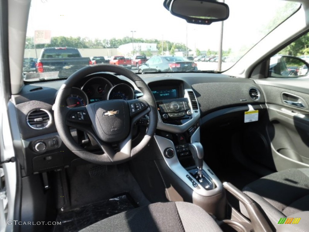 2016 Cruze Limited LT - Silver Ice Metallic / Jet Black photo #13