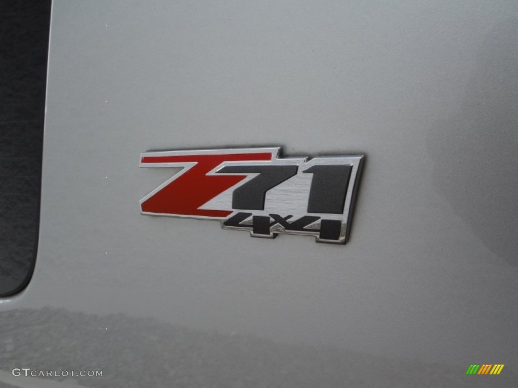 2011 Suburban LT 4x4 - Sheer Silver Metallic / Ebony photo #9