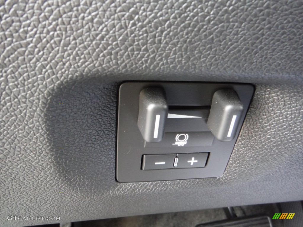 2011 Suburban LT 4x4 - Sheer Silver Metallic / Ebony photo #19