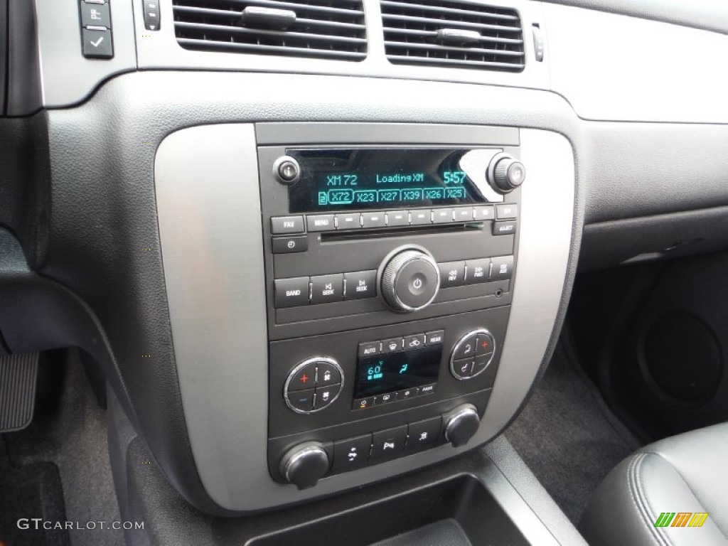 2011 Suburban LT 4x4 - Sheer Silver Metallic / Ebony photo #26