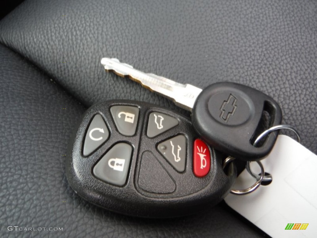 2011 Suburban LT 4x4 - Sheer Silver Metallic / Ebony photo #36