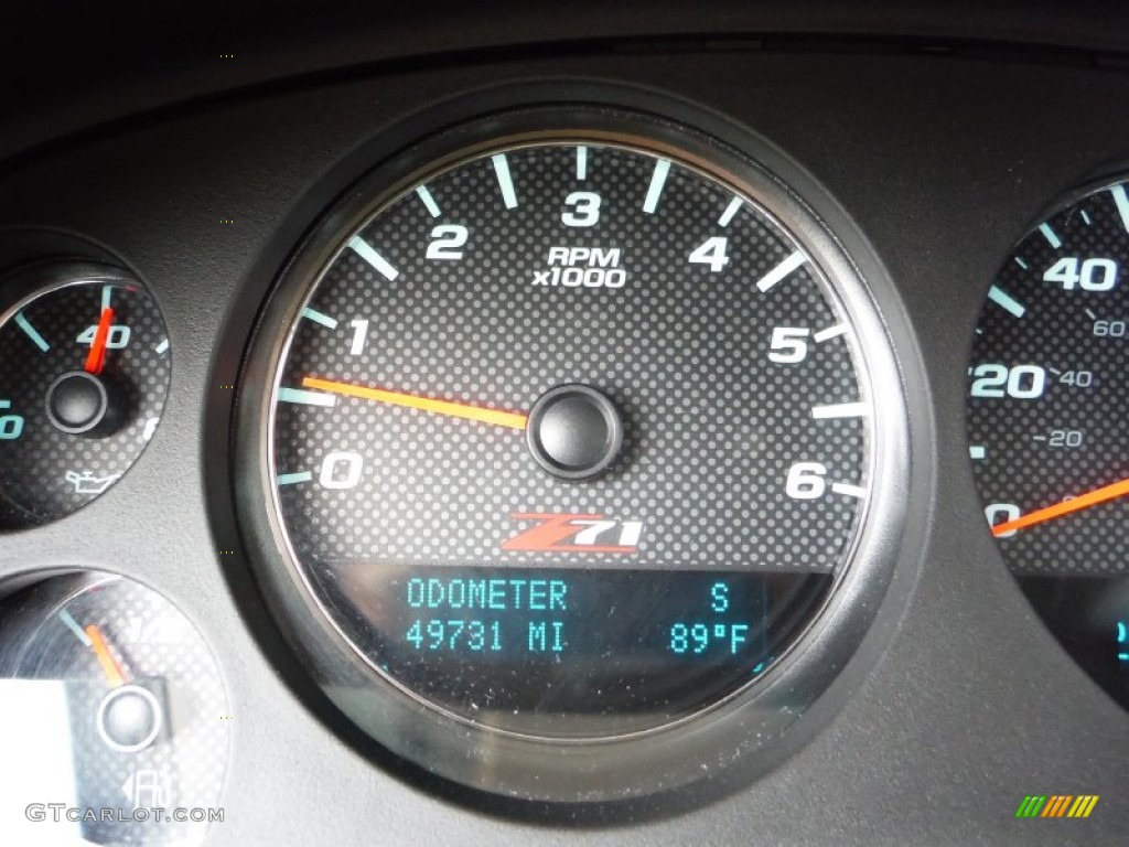 2011 Suburban LT 4x4 - Sheer Silver Metallic / Ebony photo #41