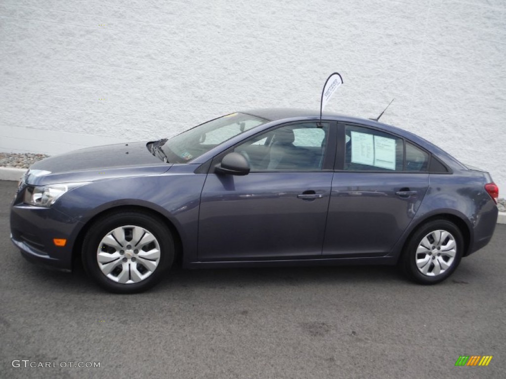 2013 Cruze LS - Tungsten Metallic / Jet Black/Medium Titanium photo #2