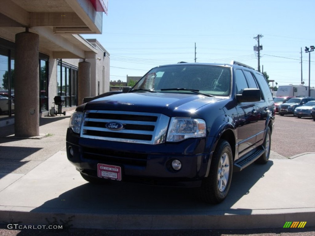 2010 Expedition XLT 4x4 - Dark Blue Pearl Metallic / Camel photo #24