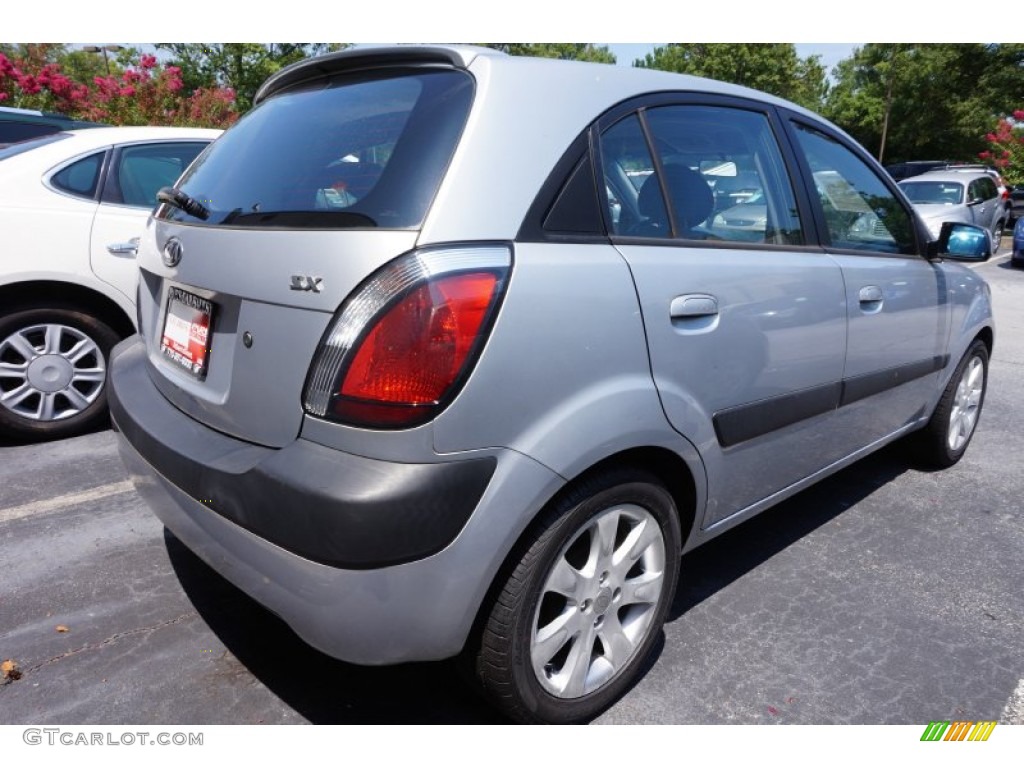 2008 Rio Rio5 SX Hatchback - Silver Metallic / Gray photo #3