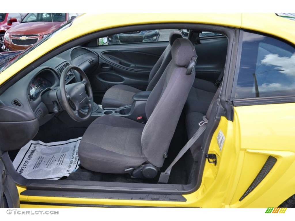 2002 Mustang V6 Coupe - Zinc Yellow / Medium Graphite photo #35
