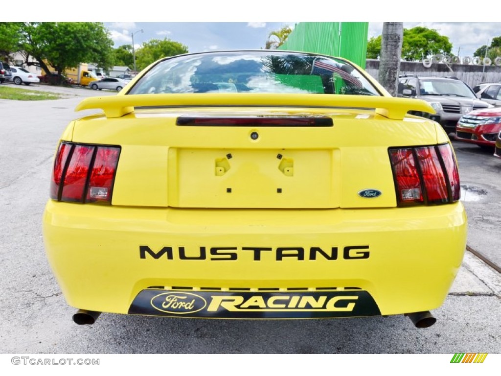 2002 Mustang V6 Coupe - Zinc Yellow / Medium Graphite photo #41