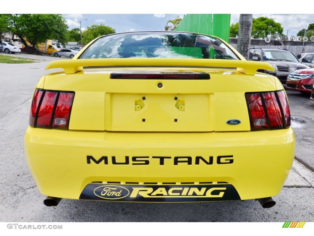 2002 Mustang V6 Coupe - Zinc Yellow / Medium Graphite photo #42
