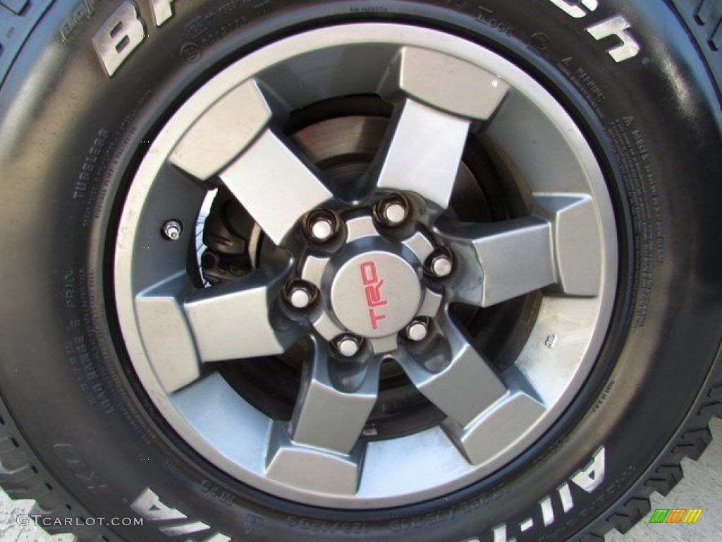 2009 Toyota FJ Cruiser Standard FJ Cruiser Model Wheel Photo #106406892