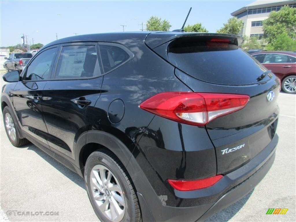 Ash Black 2016 Hyundai Tucson SE Exterior Photo #106410704