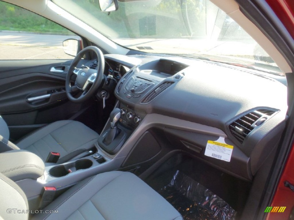 2016 Escape SE 4WD - Ruby Red Metallic / Charcoal Black photo #2