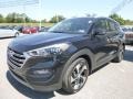 Front 3/4 View of 2016 Tucson Limited