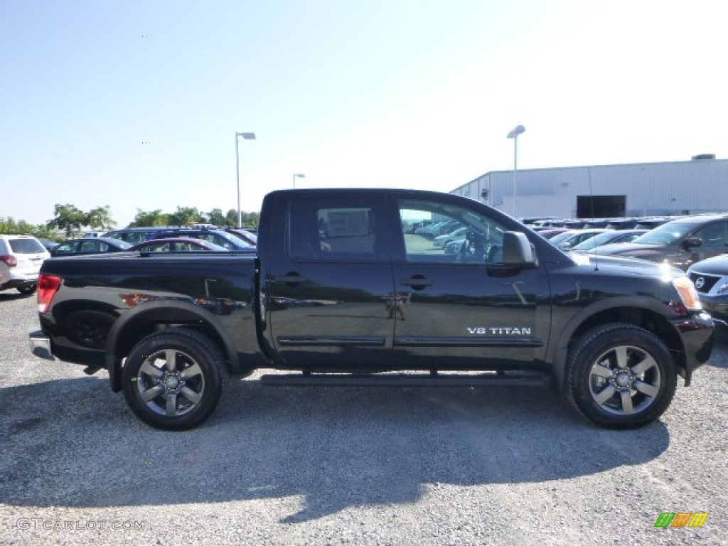 2015 Titan SV Crew Cab 4x4 - Magnetic Black / Charcoal photo #3