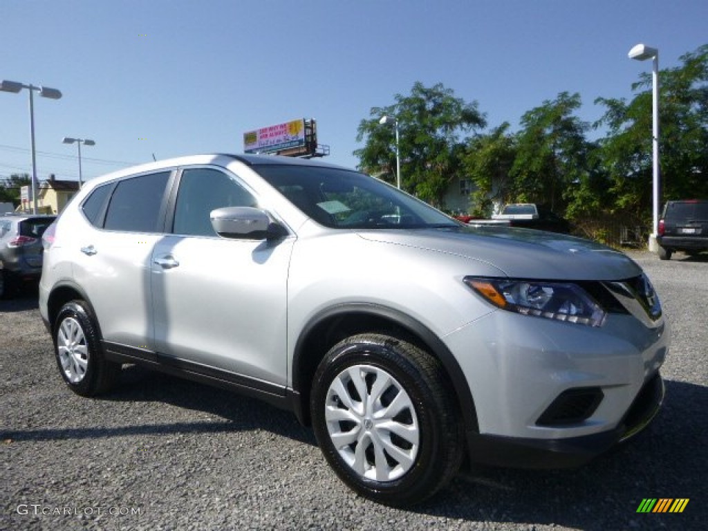 2015 Rogue S AWD - Brilliant Silver / Charcoal photo #1