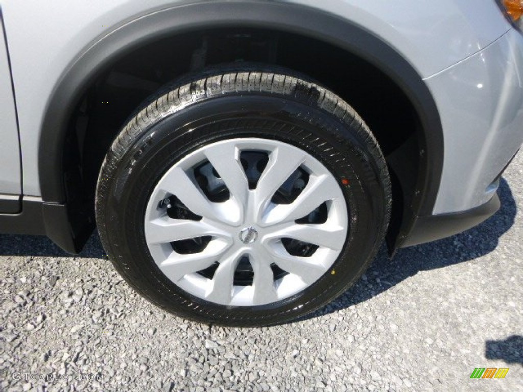 2015 Rogue S AWD - Brilliant Silver / Charcoal photo #2