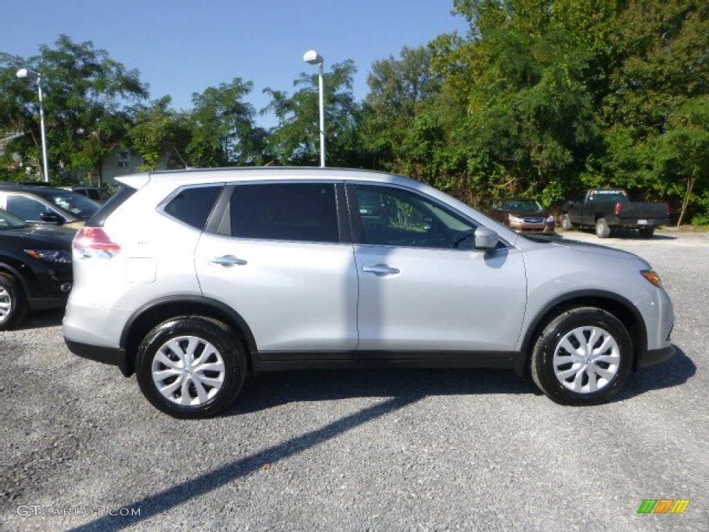 2015 Rogue S AWD - Brilliant Silver / Charcoal photo #3