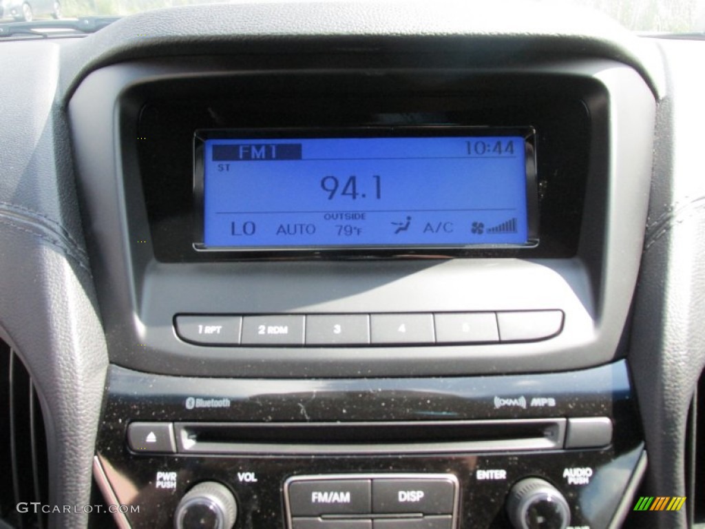 2015 Hyundai Genesis Coupe 3.8 Controls Photo #106428294