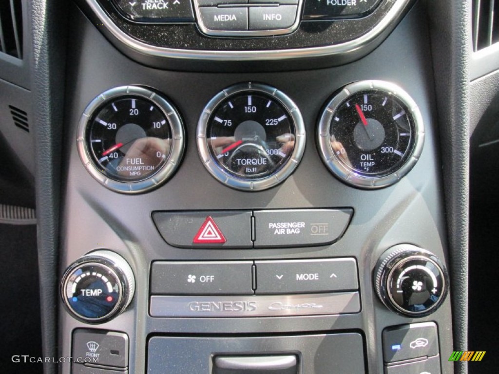 2015 Hyundai Genesis Coupe 3.8 Controls Photo #106428327