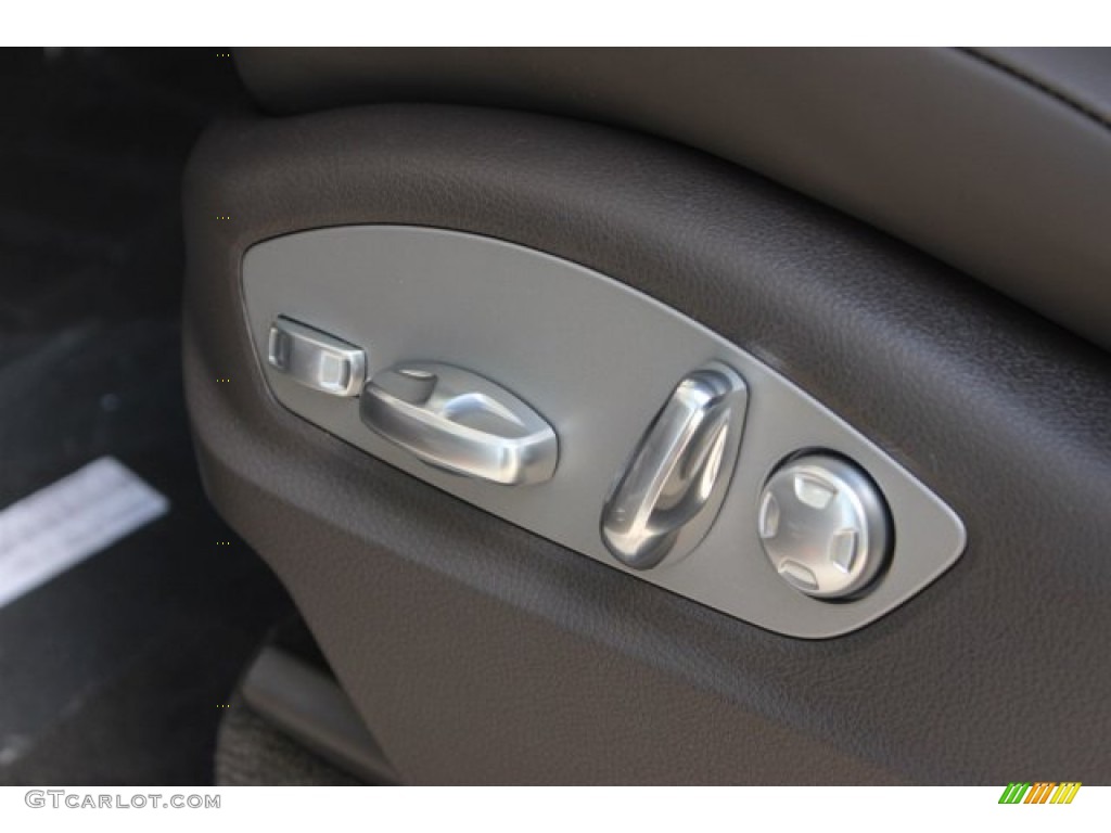 2016 Porsche Cayenne Diesel Controls Photo #106430311