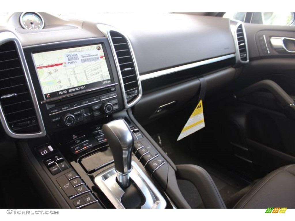 2016 Porsche Cayenne Diesel Controls Photo #106430373
