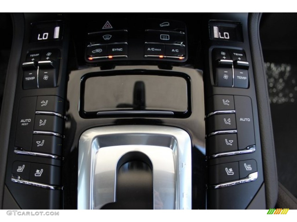 2016 Porsche Cayenne Diesel Controls Photo #106430442