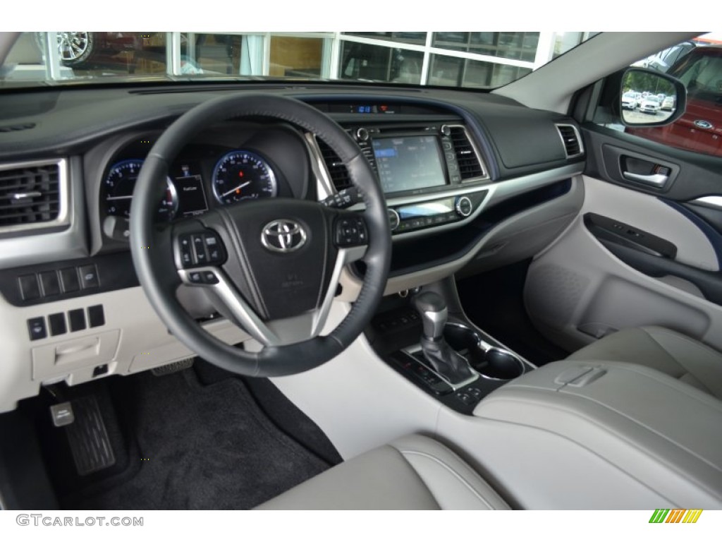 2014 Highlander XLE AWD - Predawn Gray Mica / Ash photo #11