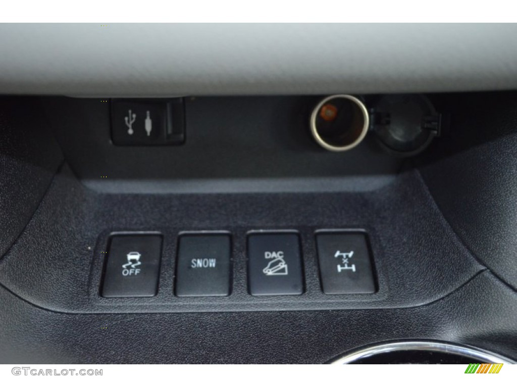 2014 Highlander XLE AWD - Predawn Gray Mica / Ash photo #24