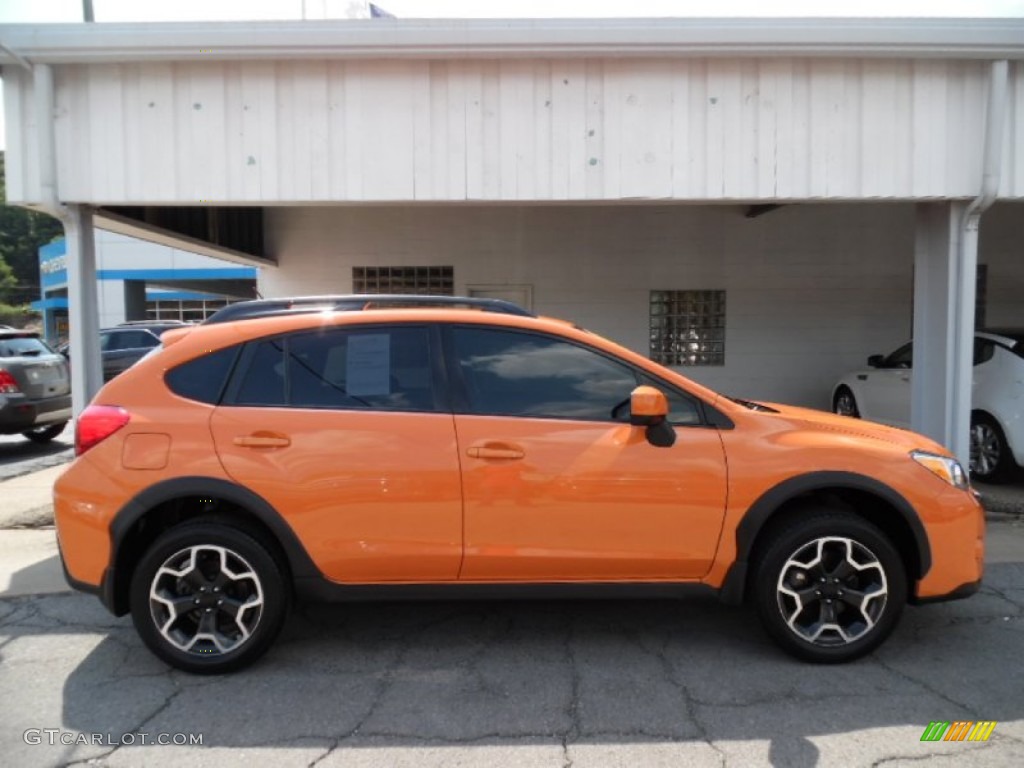 Tangerine Orange Pearl Subaru XV Crosstrek